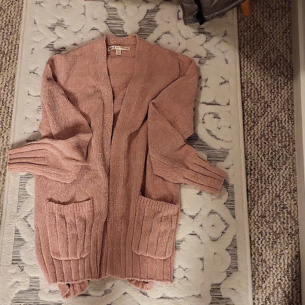 Sweater - Picture 2 of 5